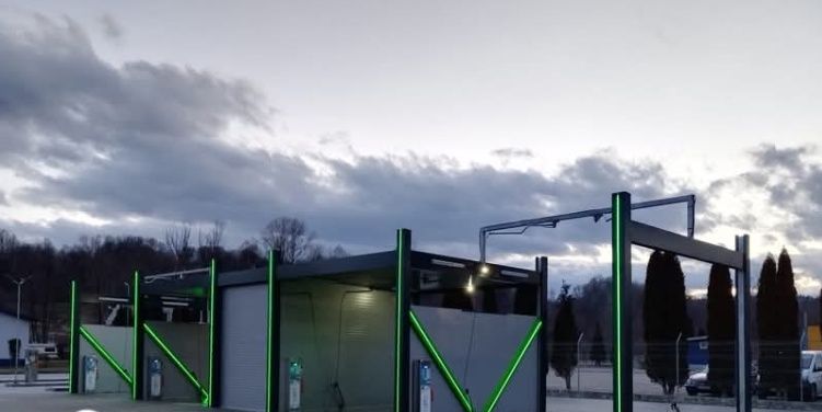 Vand spalatorie auto cu automatizarea si tehnologie