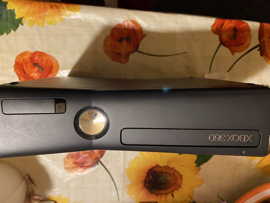 Vand xbox 360 urgent ‼️Negociabil