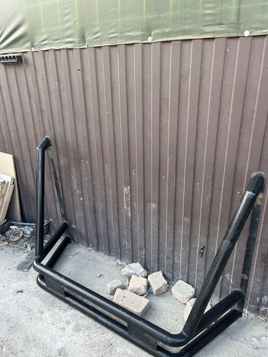 Кенгурятник на багажник