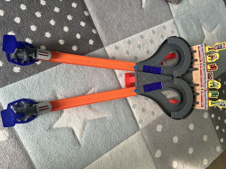 Скоростна писта Hot Wheels