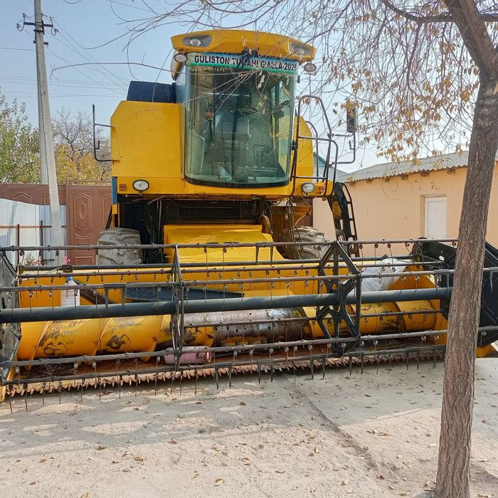New Holland камбайн
