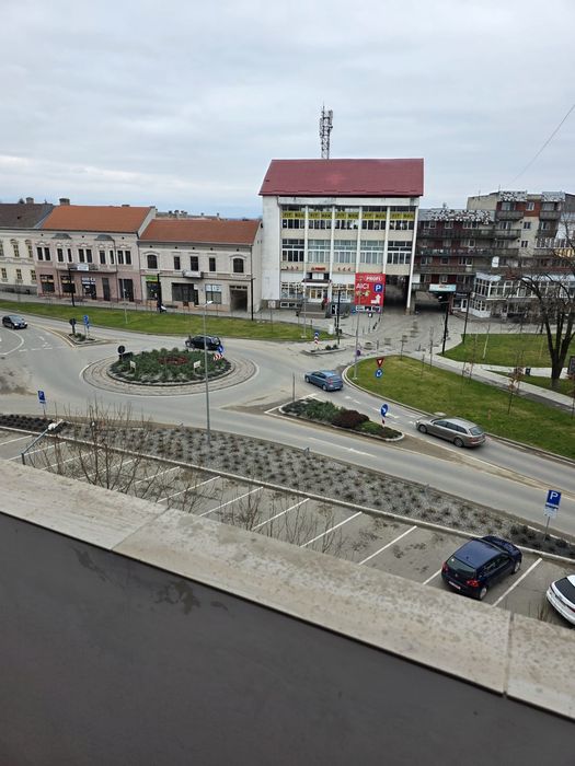 Ap. 3 camere, central, Beius