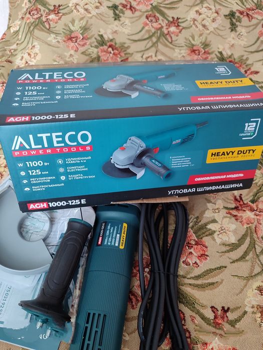 Продаю фляжку 1л