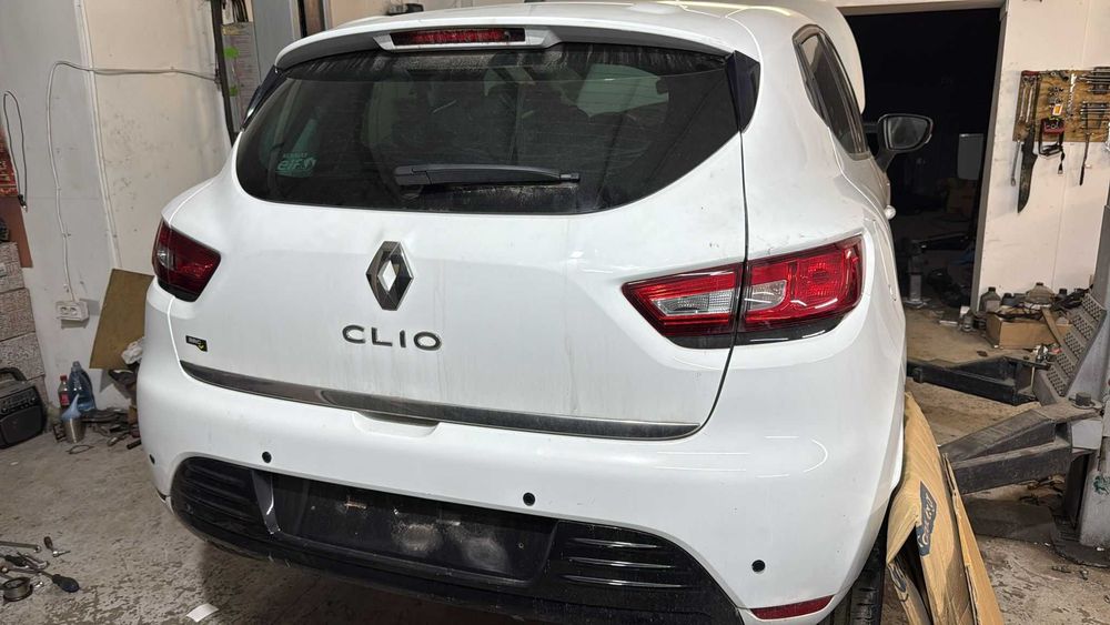 Hayon complet cu lampa clio IV