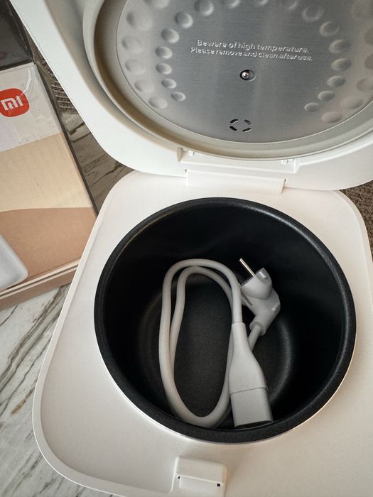Продам рисоварку Xiaomi