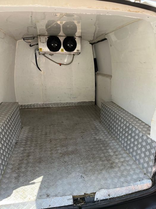 VW T5 Хладилен бус