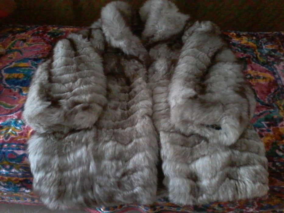 Продам песцовый полушубок