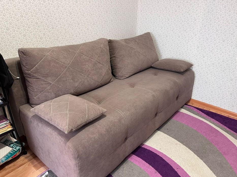 Продается диван.