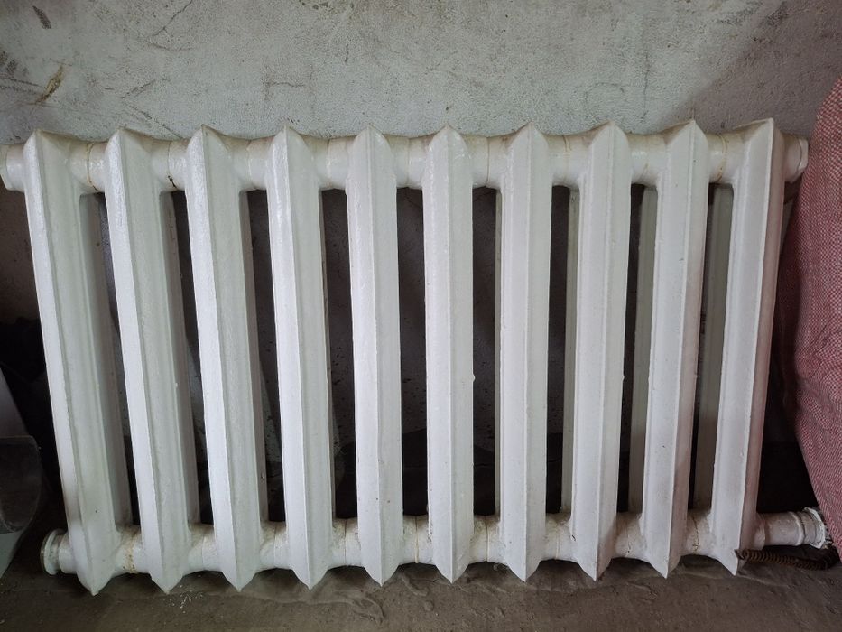 Чугунная батарея отопления