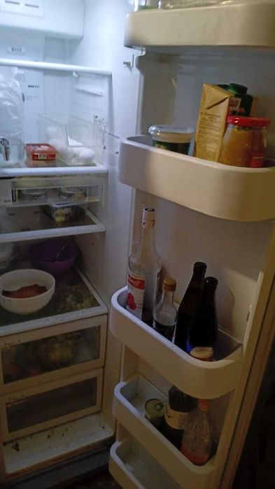 Продам холодильник двухдверный Samsung