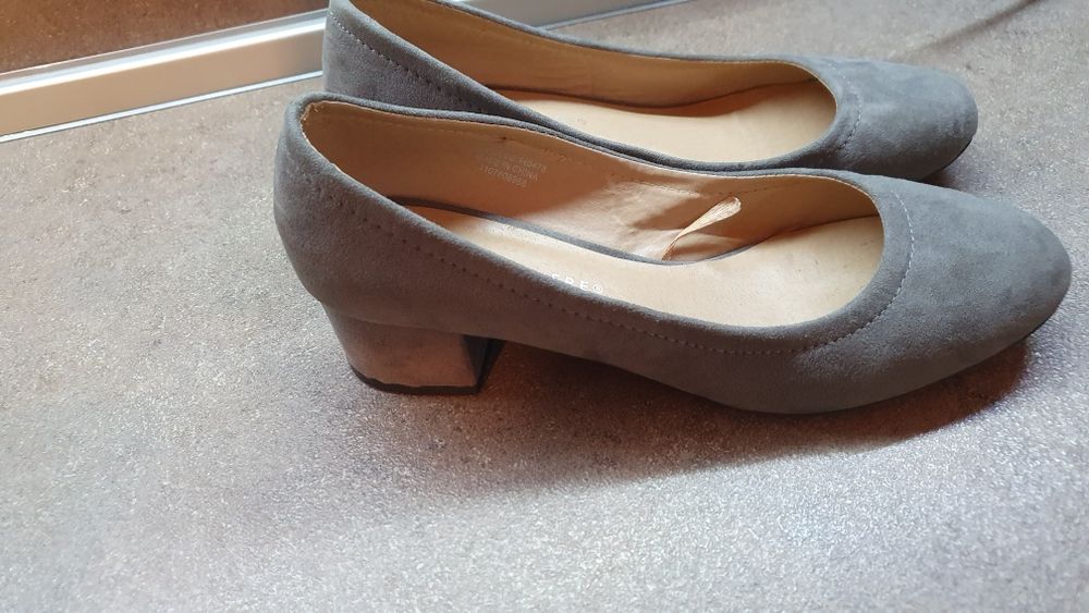 Дамски обувки номер 37