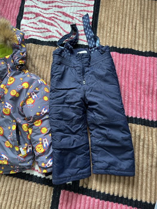 Продам детскую куртку