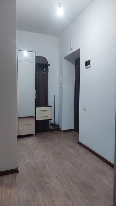 Сдам 1 к кв в сити 1 мкр