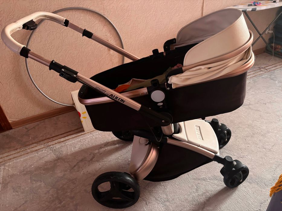 Коляска в хорошем состоянии