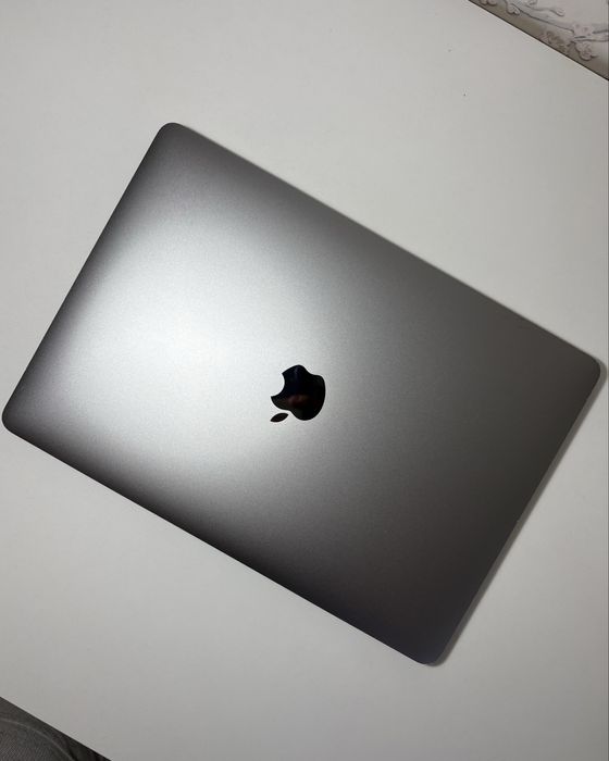 MacBook Pro 13 2017  / отличное состояние/макбук про