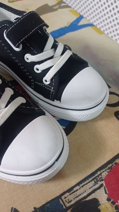 Продам кеды новые