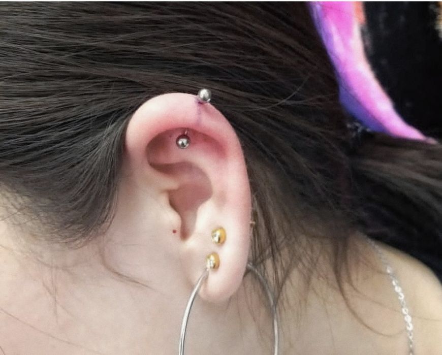 Прокол ушей, пирсинг, с выездом на дом.