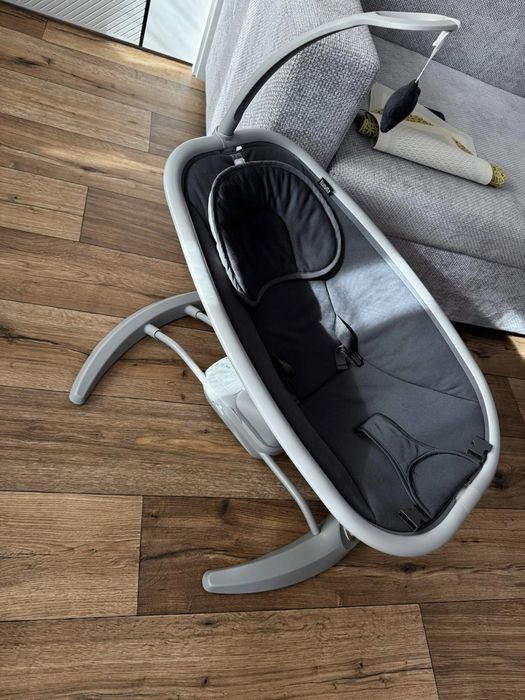 Продам детскую электрокачелю