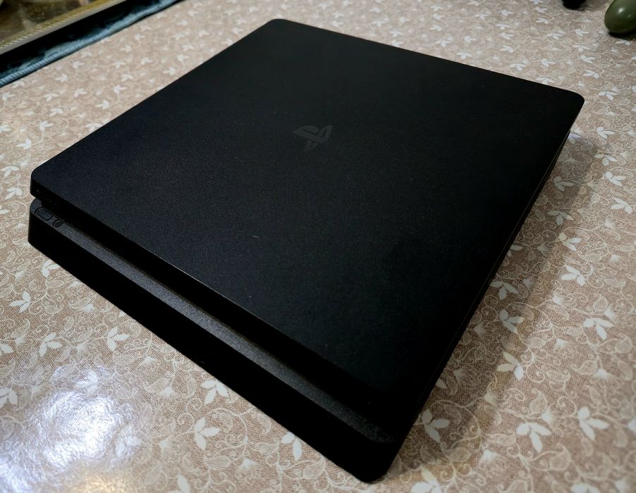 Playstation 4 на 500гб