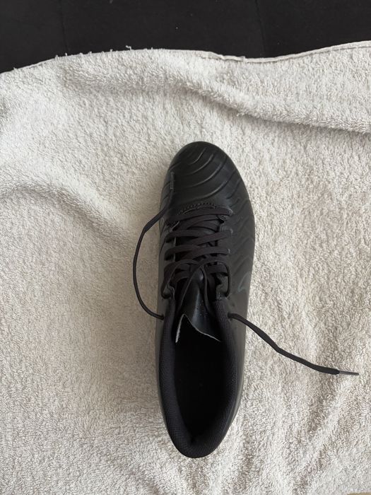 Продат се: Nike Tiempo Legend 10 Academy FG/MG 42EUR