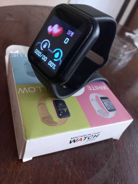 Смарт часовник нов