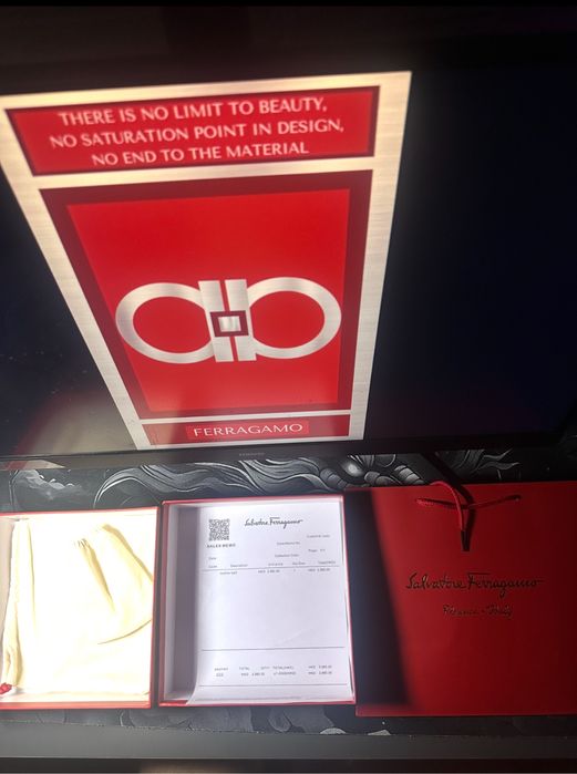 Curea ferragamo neagra