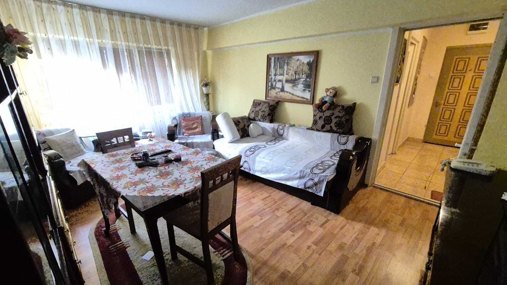 Vand apartament 4 camere zona 1 Mai, Alexandria