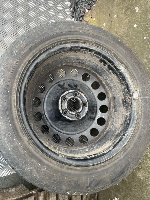 Vand 4 roți 205/55R16 91V + Rezerva