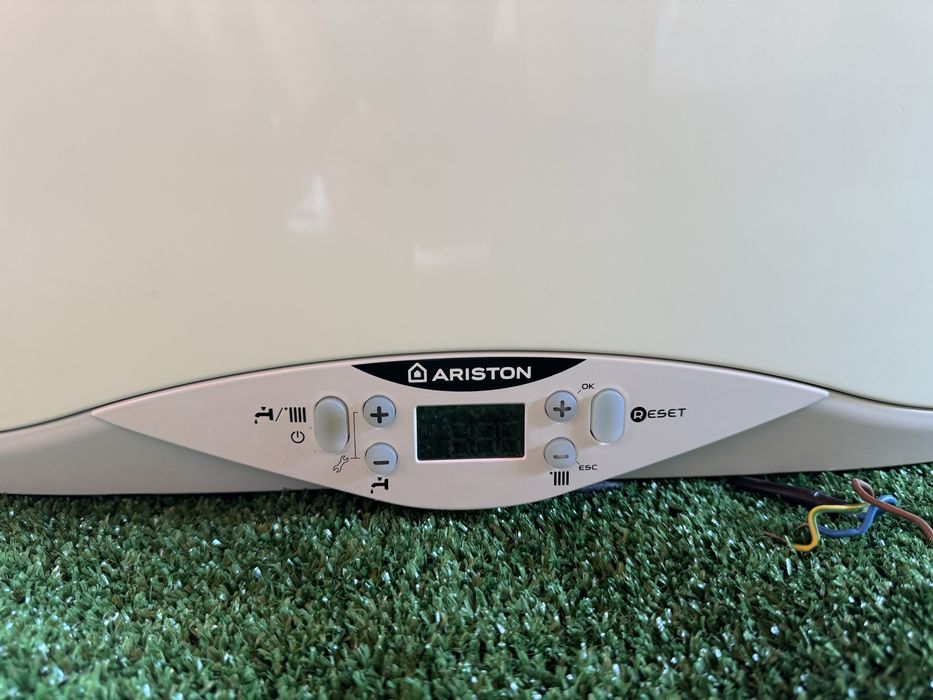 Centrala termica pe gaz in condensatie ARISTON HS PREMIUM 24 EU2