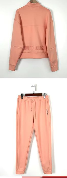 Костюм спортивный