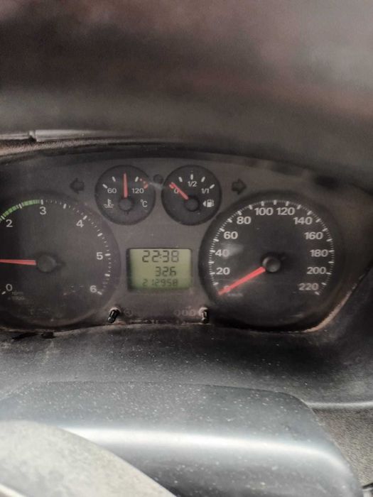 Ford Transit Platformă 2.4 TDCi – 101 CP - 213.000 km – ITP valabil – Gata de lucru