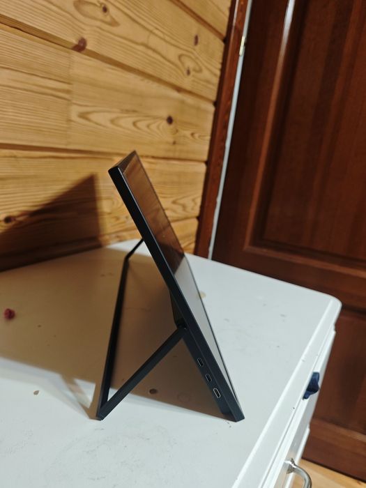 Монитор продам 18.5 120hz