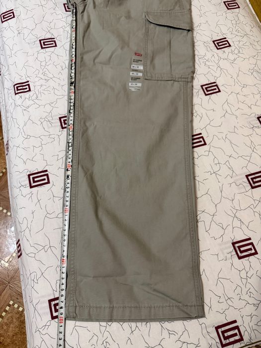 Одежда Levis (джинсы и рубашки)