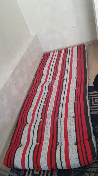 Продам матрас б/у