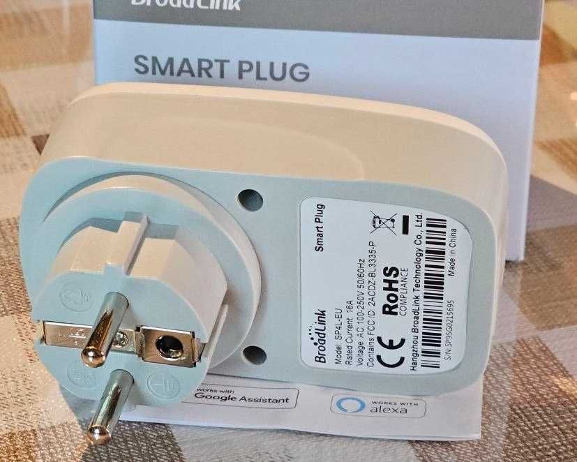 Смарт  Wi-Fi контакт с вградена нощна лампа BroadLink SP4L