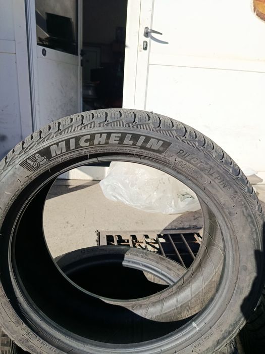 225/45/18 зимни гуми