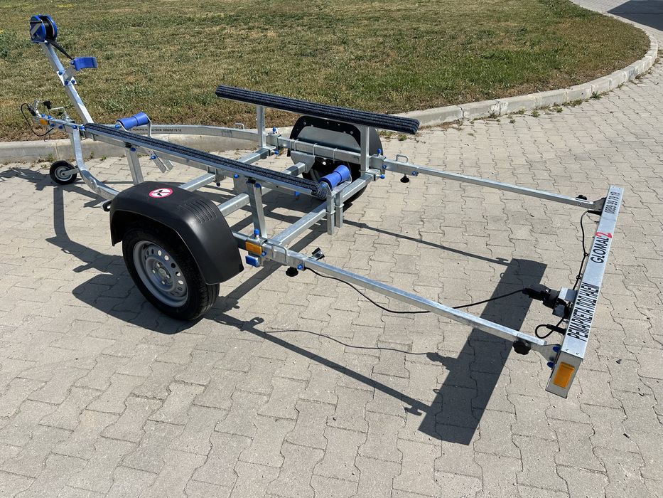 Ремаркета / колесари под наем за джет или малка лодка