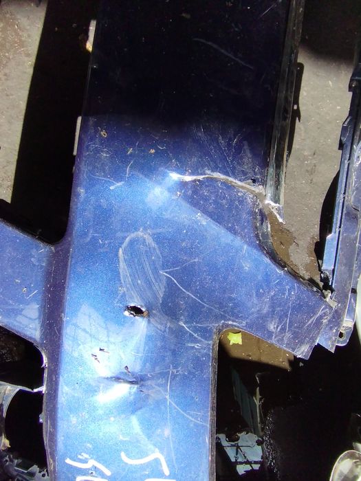 Две предни брони за Suzuki swift 2017