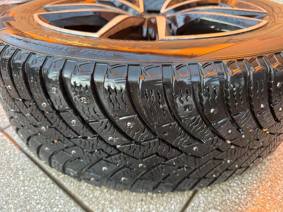 Зимние шины Pirelli с титановыми дисками