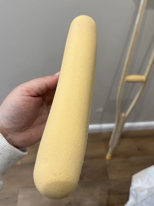 Продам костыли. Размер М