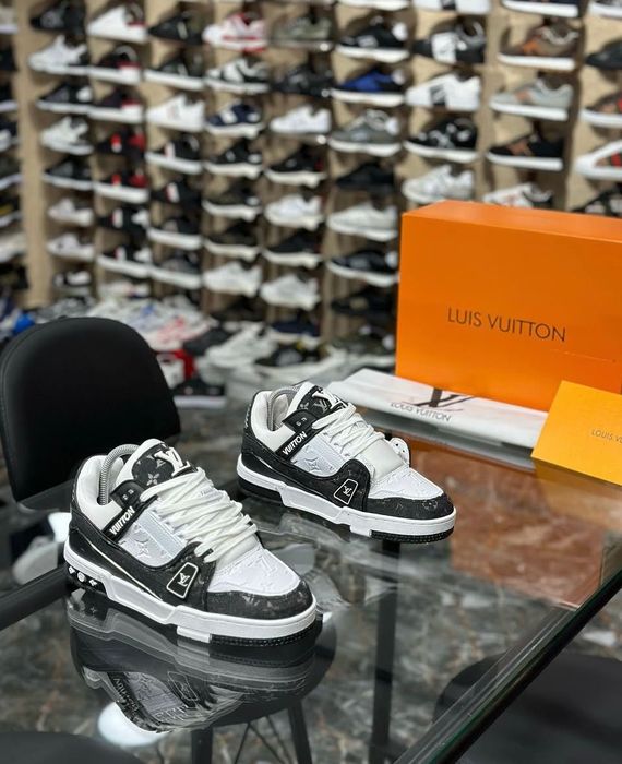 t*s様 LOUIS VUITTON パース Louis Vuitton Pre-Owned x Takashi Murakami Sneakers | White