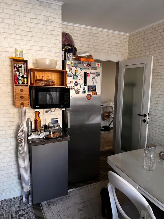 Продается 4-комнатная квартира.