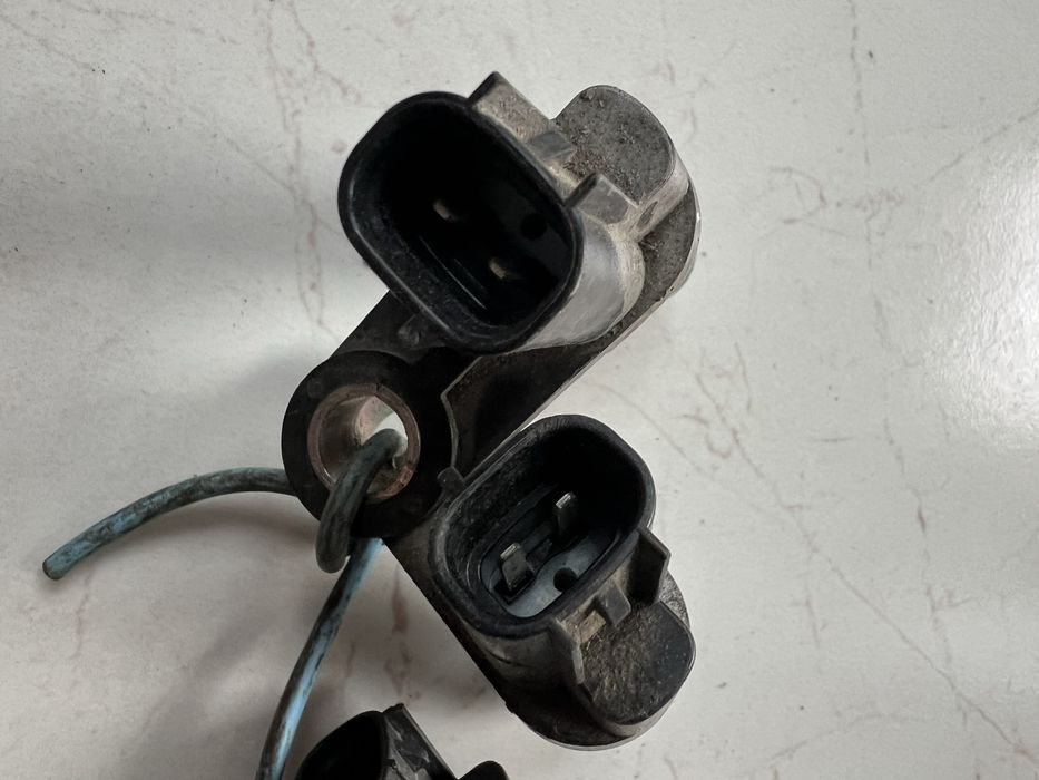 Датчик движение скорости на коробке Тойота Камри 2.4