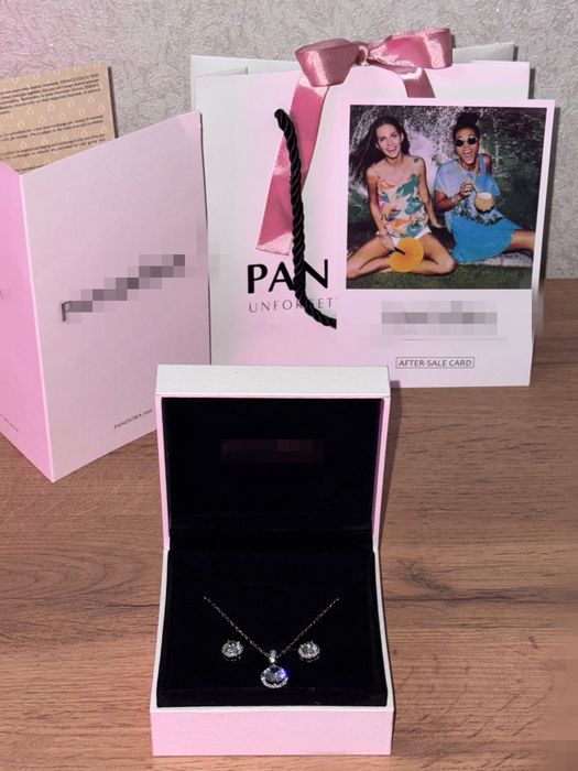 Подарочный набор, браслеты, кулоны, серьги