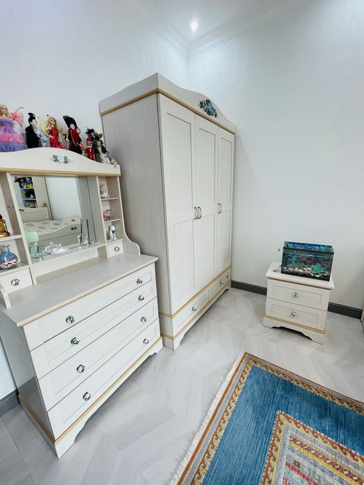 Детскую продам мебель