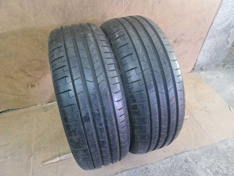 2 Pirelli R19 235/50
летни гуми
DOT0921