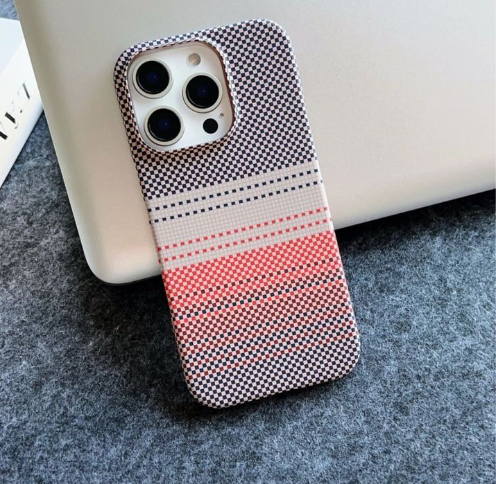 Iphone 16 pro max chehol Pitaka