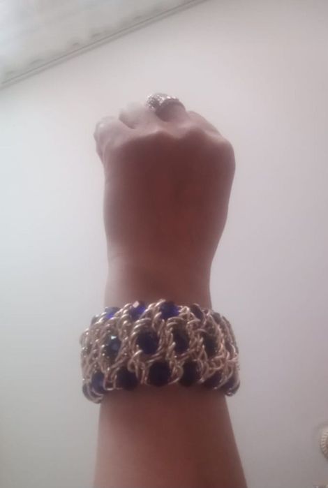 Продам фианит срочно