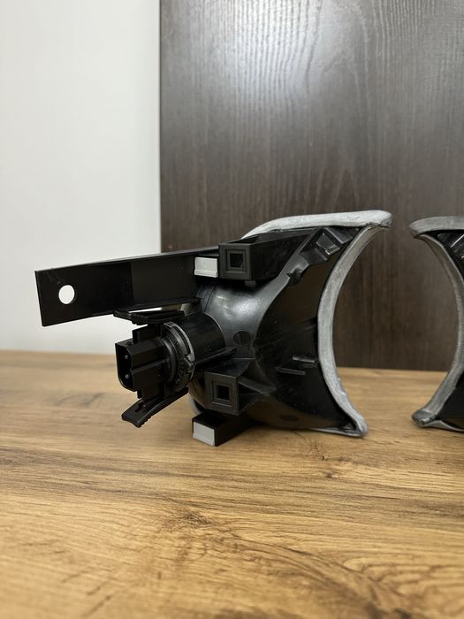 Новые поворотники BMW E34