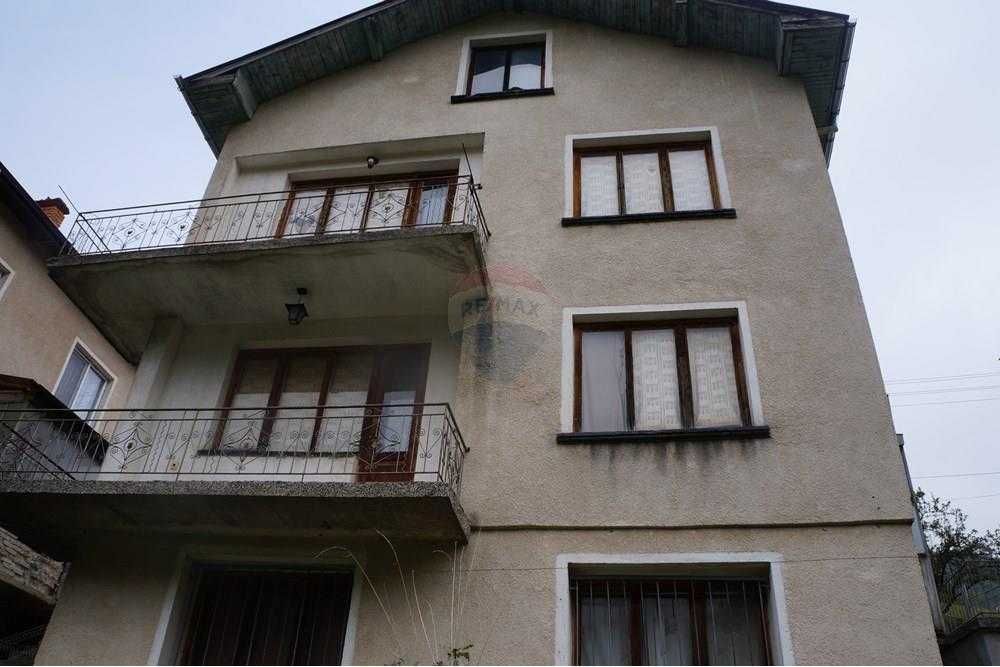 Продава се Къща в к.к. Пампорово - 300 кв.м за 317 €/кв.м - Снимка #2